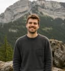 Tobias, hat die IHK-Sachkundeprüfung bestanden
